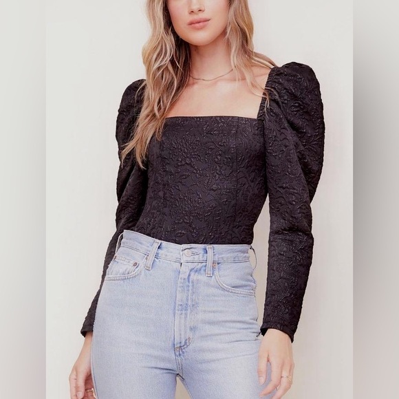 (B29) ASTR the Label Remi Puff Sleeve Black Floral Sparkle Top, Size M, NWT - Picture 5 of 16